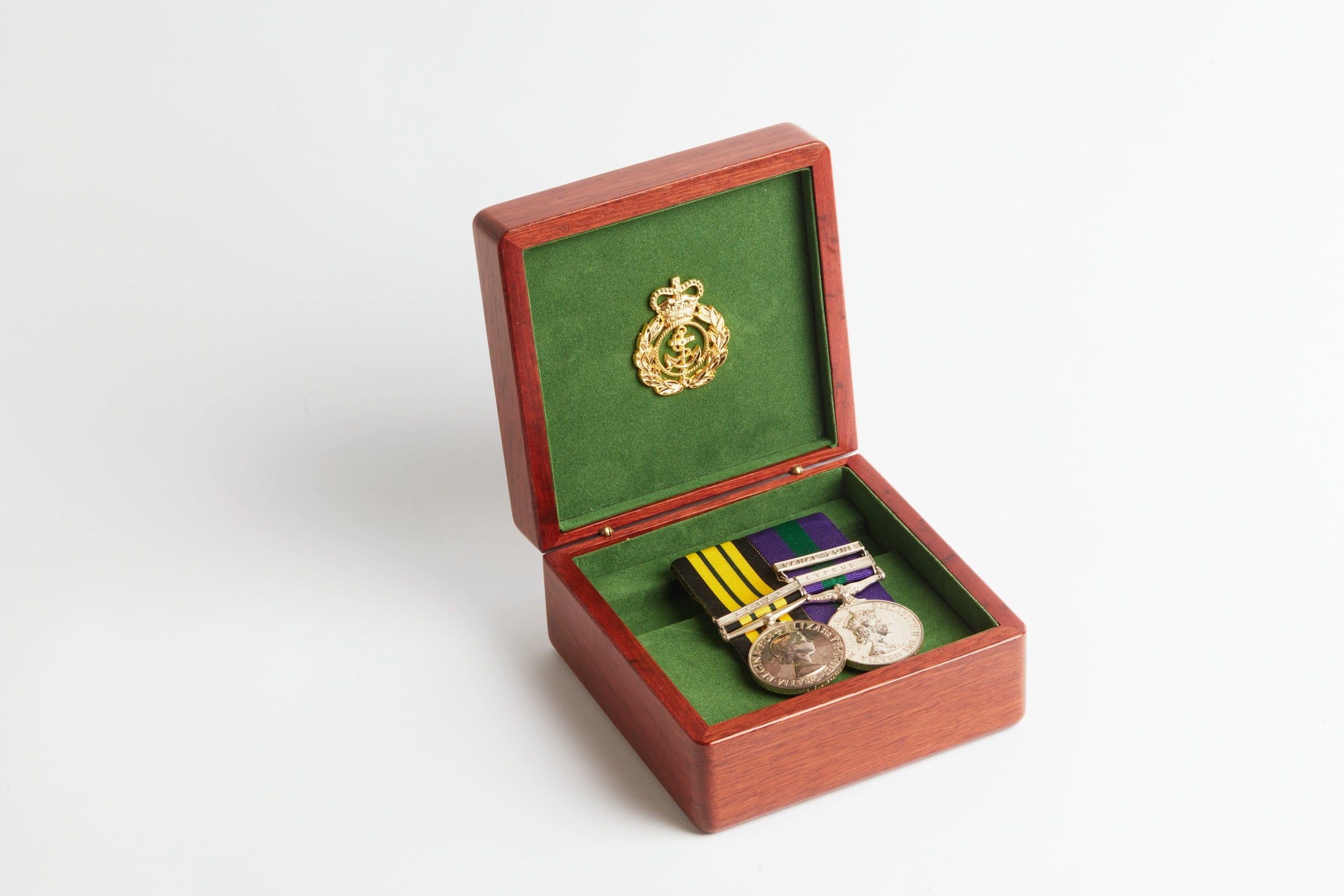 Portable Wooden Display Box Durable Medal Badge Medal Small Wooden Box for  Home